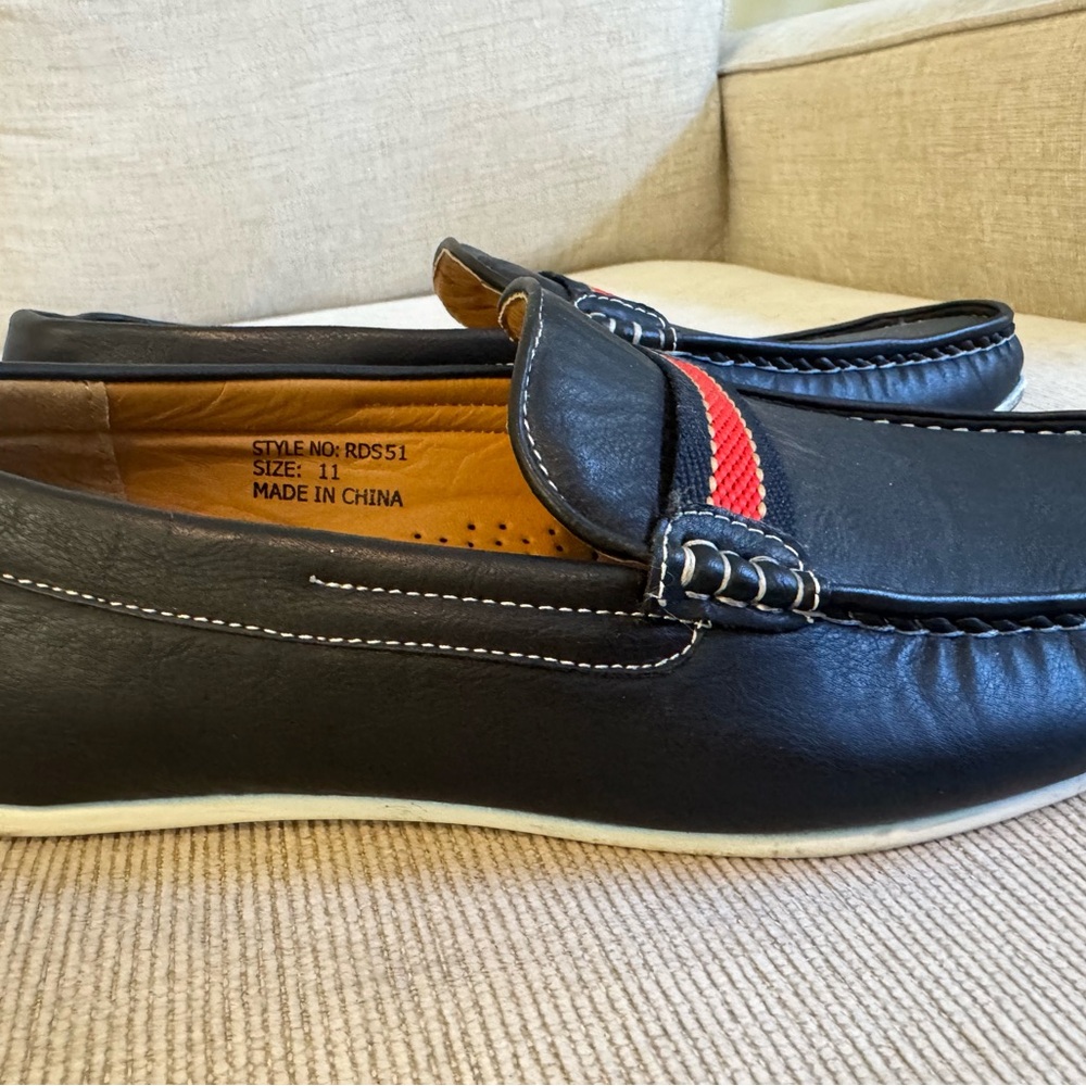 Beverly St. Men’s Black Loafers – Size 11